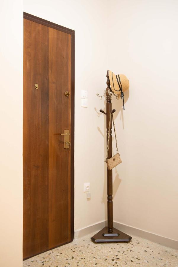 אתונה Filopappou Decent Apartment מראה חיצוני תמונה