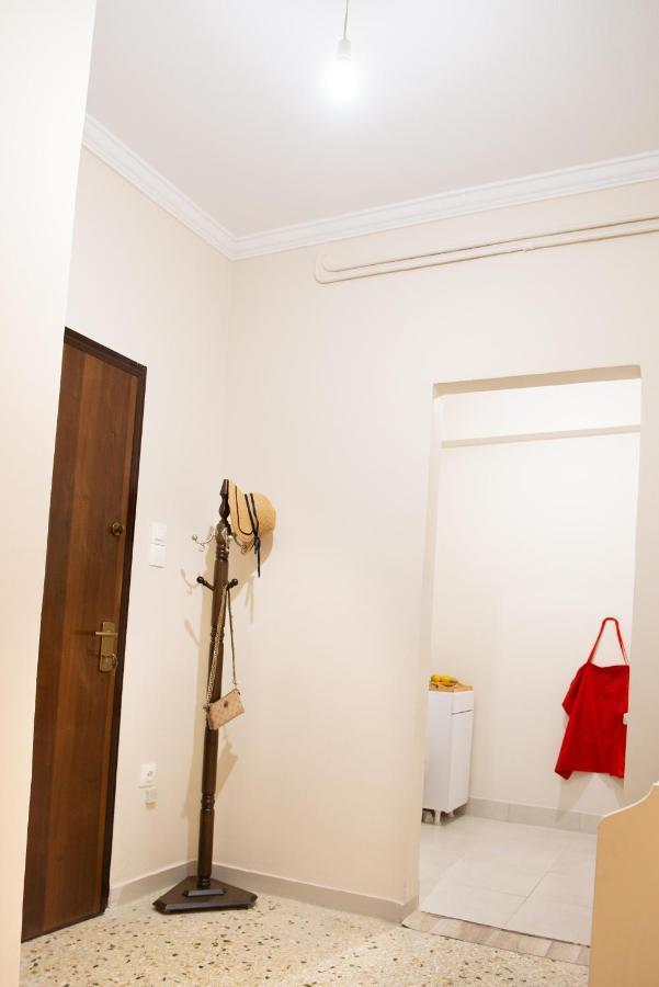 אתונה Filopappou Decent Apartment מראה חיצוני תמונה