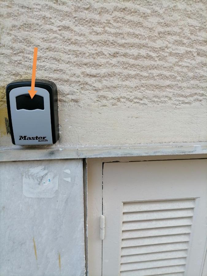 אתונה Filopappou Decent Apartment מראה חיצוני תמונה