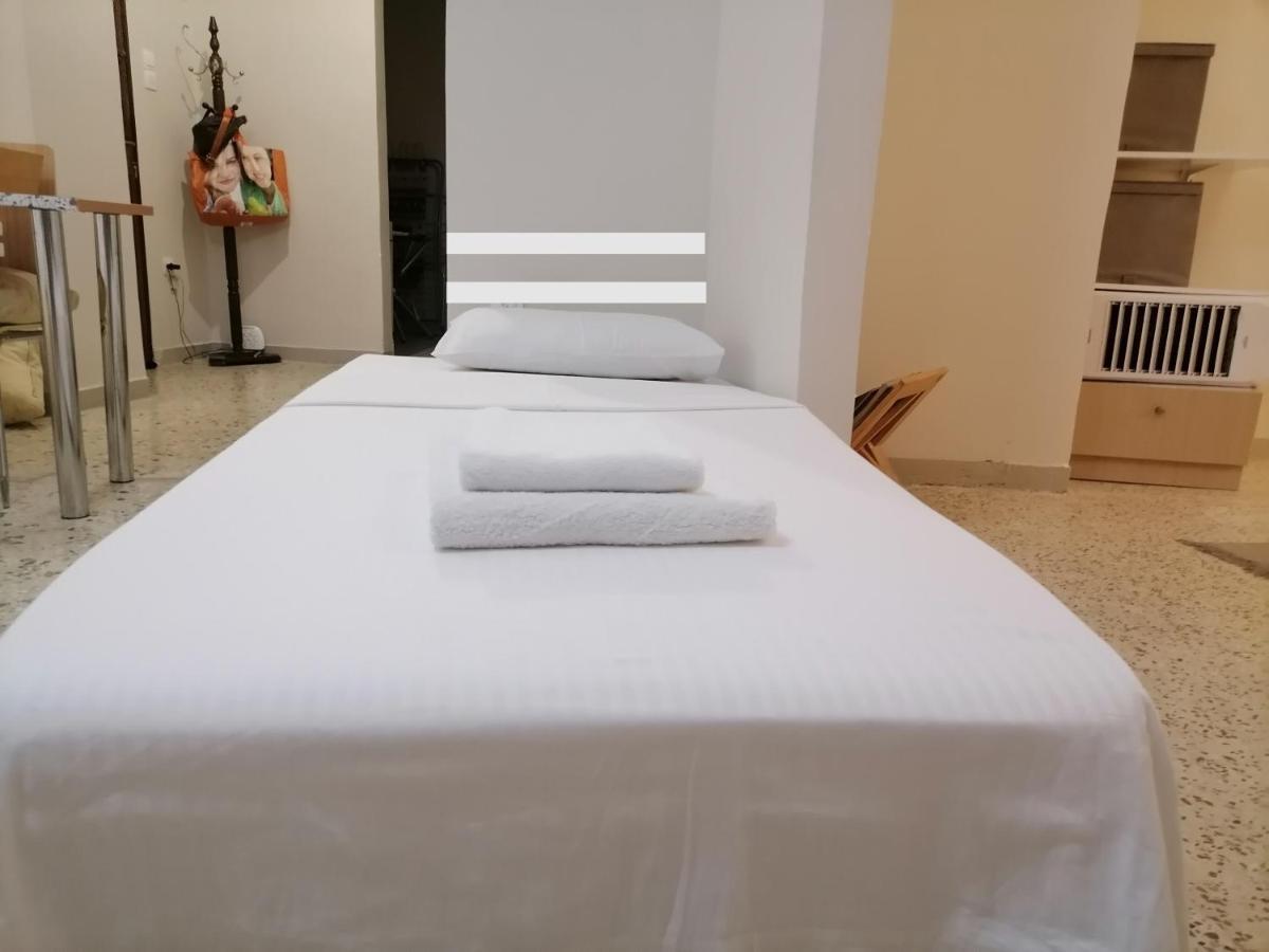אתונה Filopappou Decent Apartment מראה חיצוני תמונה
