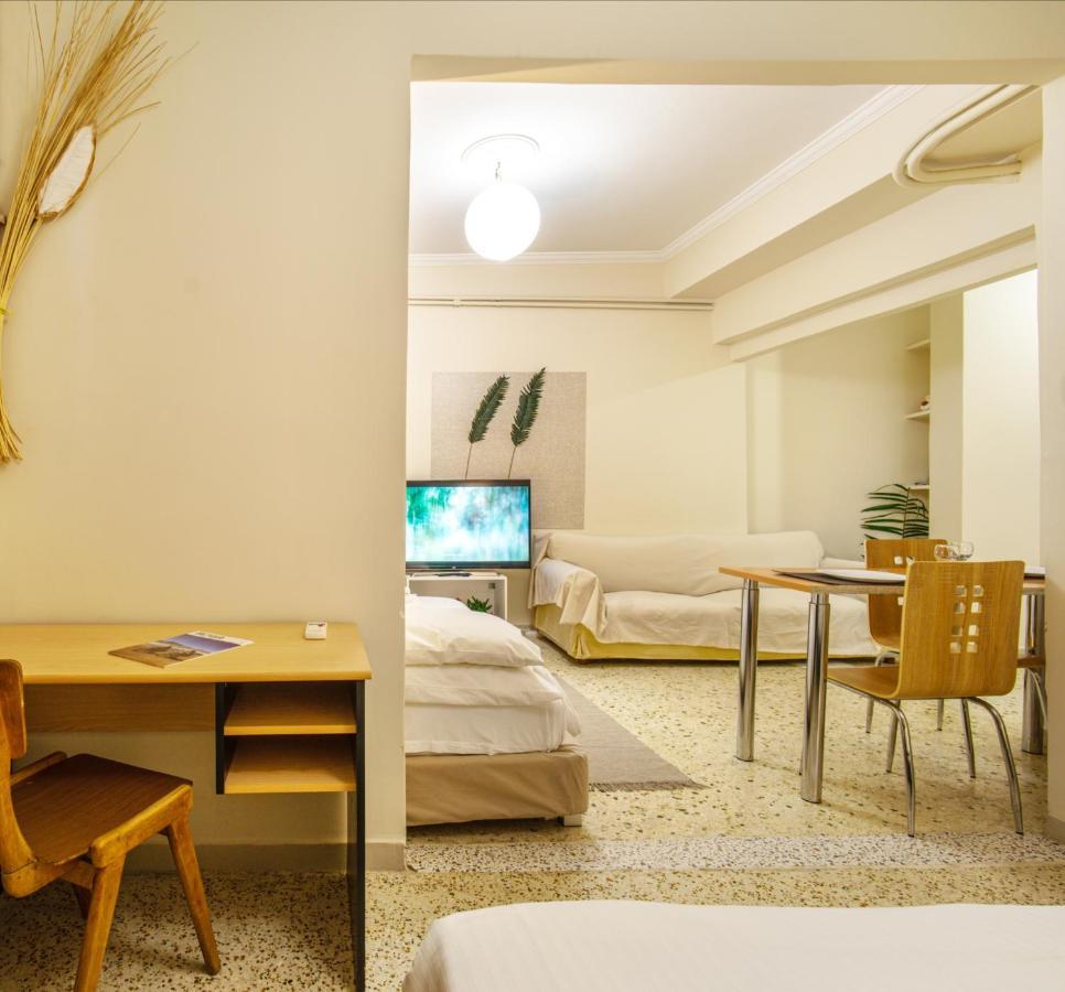 אתונה Filopappou Decent Apartment מראה חיצוני תמונה
