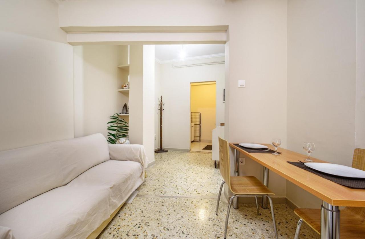 אתונה Filopappou Decent Apartment מראה חיצוני תמונה
