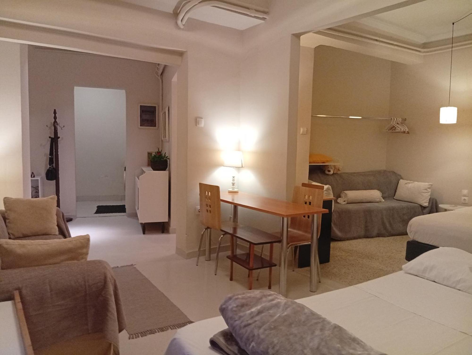אתונה Filopappou Decent Apartment מראה חיצוני תמונה