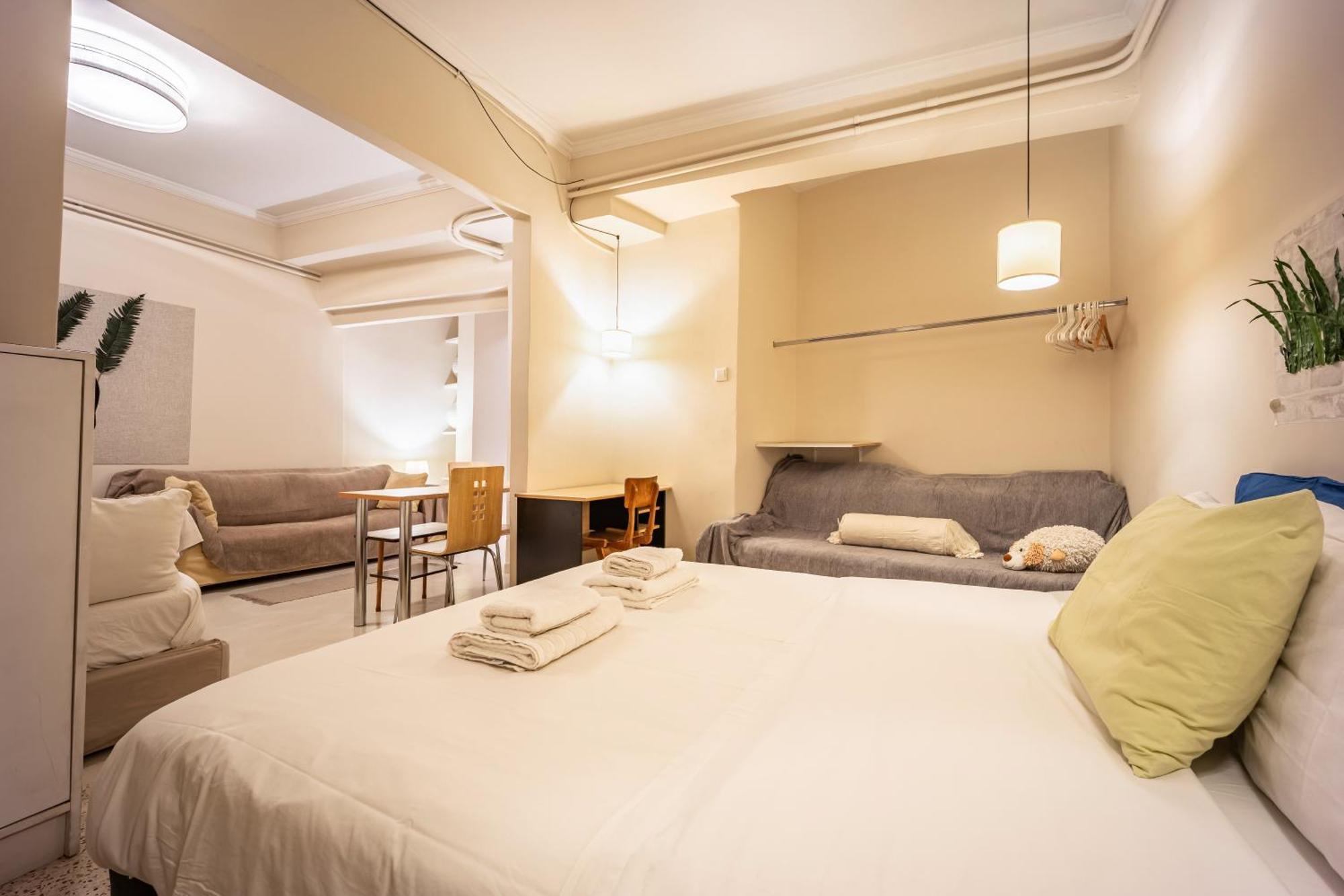 אתונה Filopappou Decent Apartment מראה חיצוני תמונה