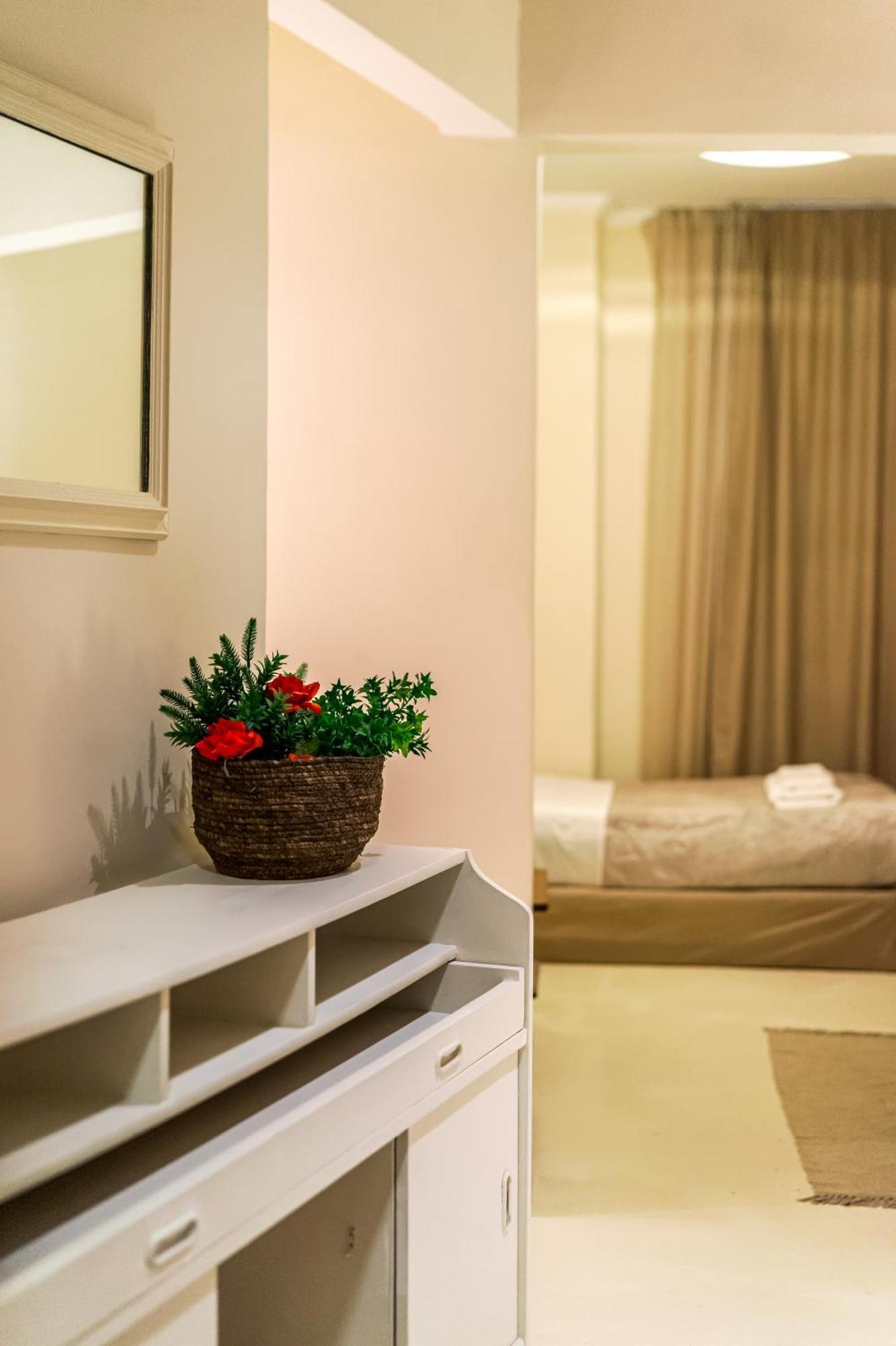 אתונה Filopappou Decent Apartment מראה חיצוני תמונה